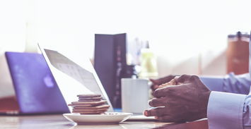 侦探跟踪服务公司：合法取证、隐私保护与专业选择全攻略，解决您的调查困扰